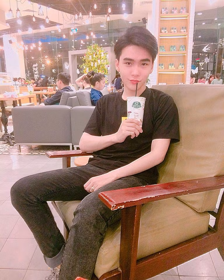 Cũng trên trang cá nhân Facebook, Trí Tâm cho đăng tải khá nhiều hình ảnh đời sống thường nhật của mình.