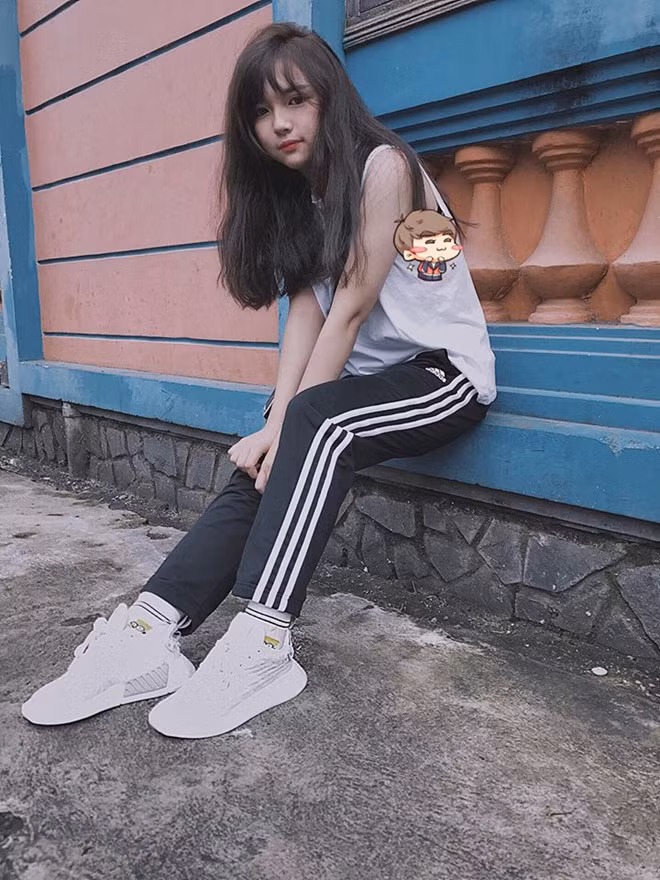 Minh Trân chia sẻ, cô bắt đầu trở thành game thủ từ ngày đặt chân vào trường THPT và được nhiều bạn nam để ý vì có sở thích con trai.