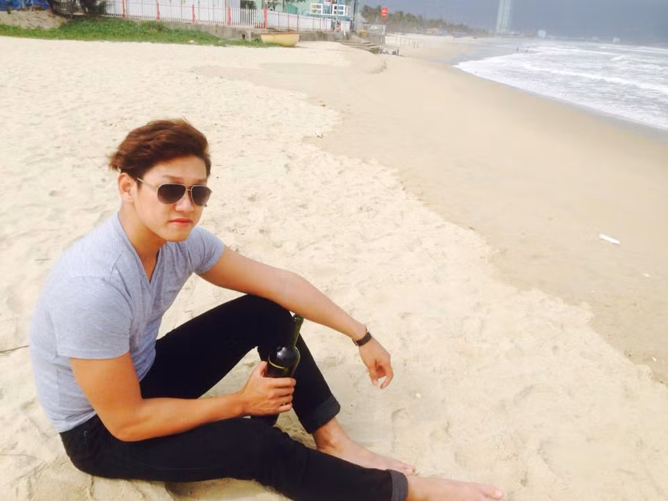 Với chiều cao 1m86 và cùng khuôn mặt điển trai, Hoàng Quý Phước được mệnh danh là hot boy của đường đua xanh của Đoàn TTVN.