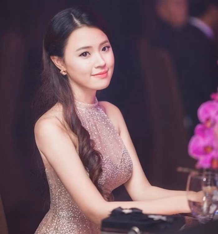 Midu thực sự xinh đẹp, quyến rũ hơn rất nhiều sau khi chia tay tình cũ. Ảnh: Zingnews.