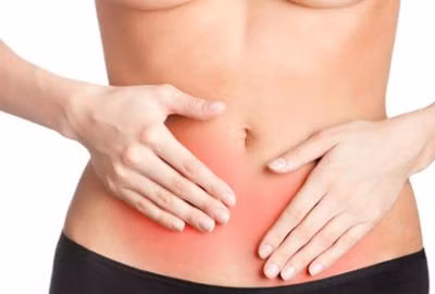 7. Bấm huyệt, giác hơi. Thực hiện việc giác hơi ngay sau khi tiến hành bấm huyệt quanh bụng không những giúp giải độc tố, cơ thể đào thải các chất độc hại từ việc sử dụng rượu bia, các chất kích thích, các chất hóa học hoặc thành phẩm không tốt trong thực phẩm hàng ngày. Ảnh: dvchamsocsuckhoe.com. (Thông tin trong bài chỉ mang tính chất tham khảo, trước khi sử dụng bài thuốc, vui lòng hỏi ý kiến bác sĩ).