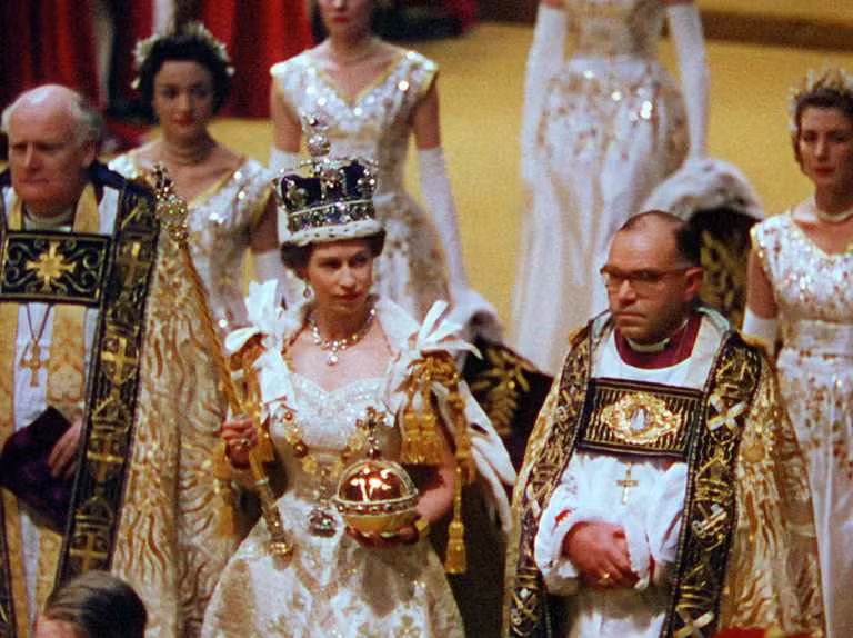 Vào ngày 2/6/1953, 8.251 vị khách đến tu viện Westminster để tham dự lễ đăng quang của Nữ hoàng Elizabeth II.