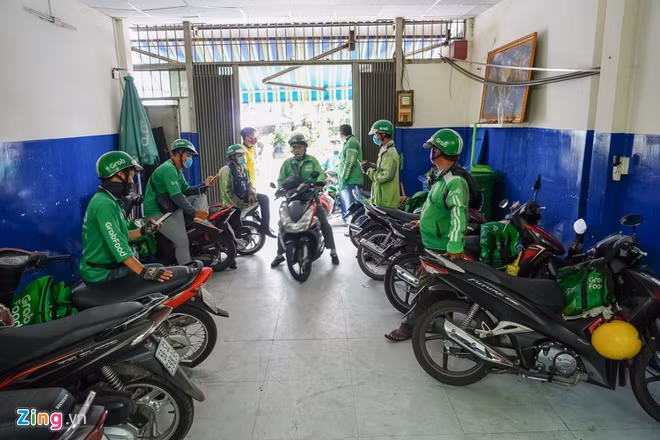 Grab, Be tạm dừng một loạt dịch vụ từ 1/4 (QA) Grab, Be tam dung mot loat dich vu tu 1/4 (QA)