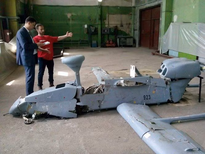 Người phát ngôn quân đội chính phủ Syria (SAA) cho biết, trong 48 giờ qua, lực lượng vũ trang Nga đã mất 2 máy bay trinh sát không người lái trên bầu trời tỉnh Hama và Idlib.