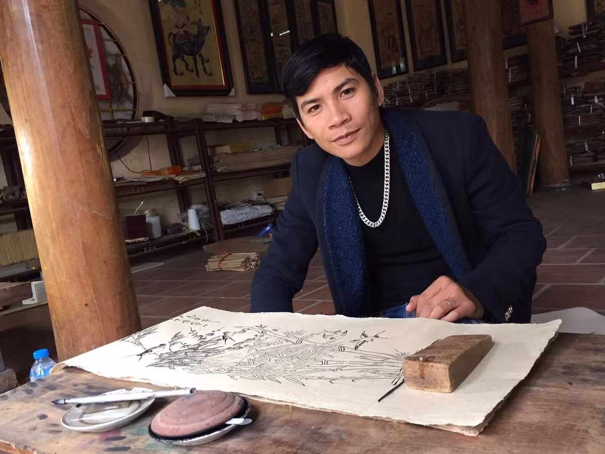 Doc dao tranh Dong Ho voi hinh tuong ga chuc phuc dau xuan-Hinh-2