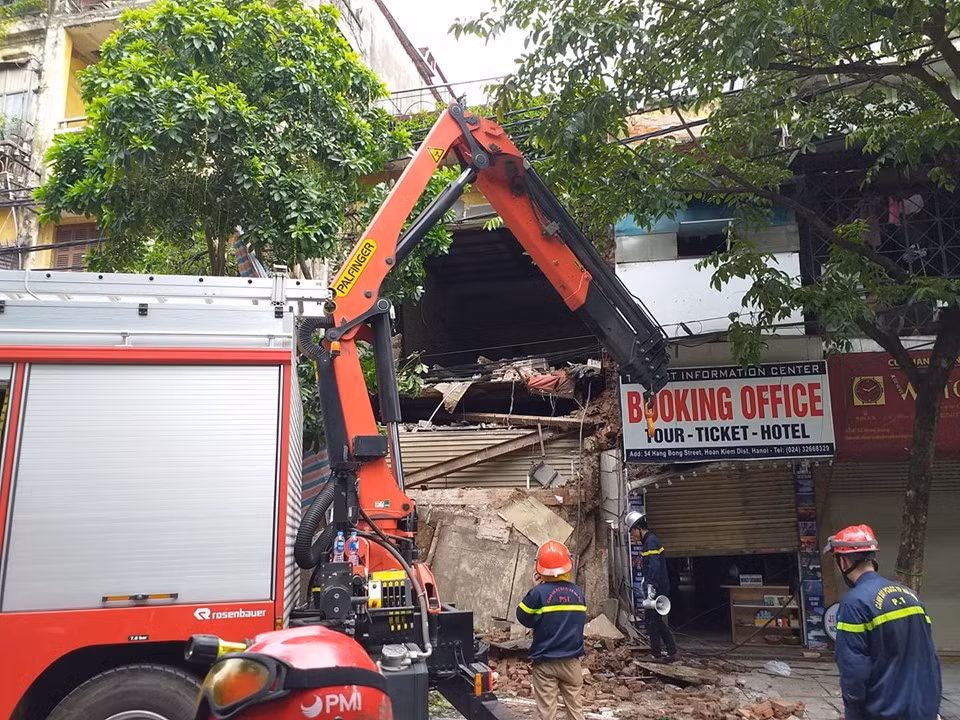 Ha Noi: Sap nha trieu USD tren pho hang Bong-Hinh-6