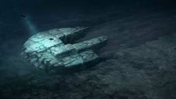 Trong khi đó, một giả thuyết cho rằng, vật thể dưới đáy biển Baltic có thể là "sản phẩm" của người ngoài hành tinh. Đến nay, giới nghiên cứu vẫn đang nỗ lực đi tìm lời giải về nó.