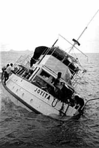 Vào ngày 10/11, Gerald Douglas - thuyền trưởng của tàu buôn Tuvalu phát hiện tàu MV Joyita cách điểm đến dự kiến khoảng 1.000 km. Con tàu đã bị chìm một phần và không có một ai trên tàu. Toàn bộ 4 tấn hàng hóa trên tàu biến mất. Dù giới chức trách nỗ lực điều tra nhưng đến nay số phận của toàn bộ thủy thủ đoàn và hành khách vẫn chưa được giải mã.