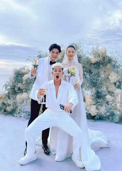 Jun Phạm chia sẻ khoảnh khắc khó đỡ bên vợ chồng Ngô Thanh Vân. Ảnh: FB Jun Phạm