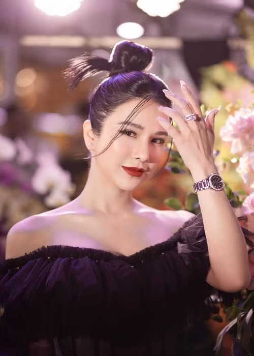 Nhan sắc của Diệp Lâm Anh ngày càng mặn mà.
