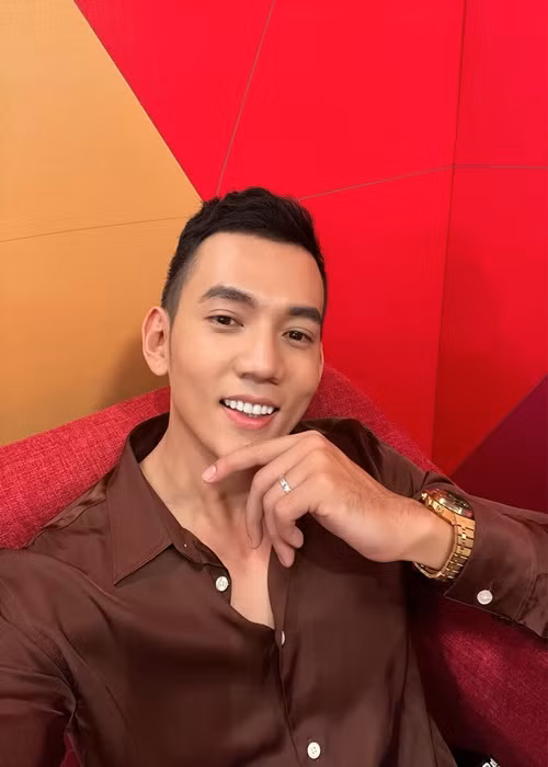 Gần đây, Lý Bình và bà xã đi quay gameshow.