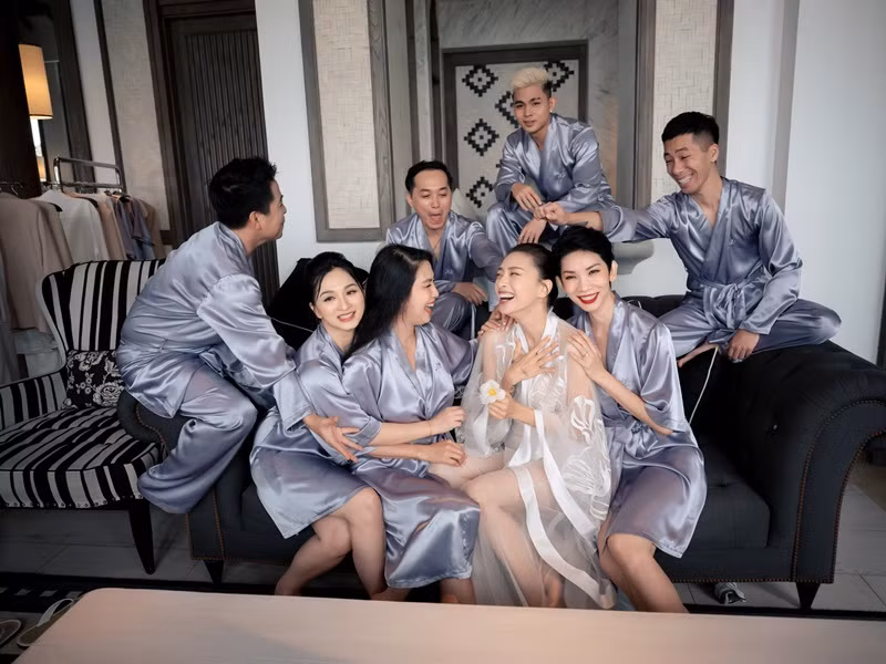 Đám cưới Ngô Thanh Vân - Huy Trần: Cô dâu, chú rể lộ diện Dam cuoi Ngo Thanh Van - Huy Tran: Co dau, chu re lo dien