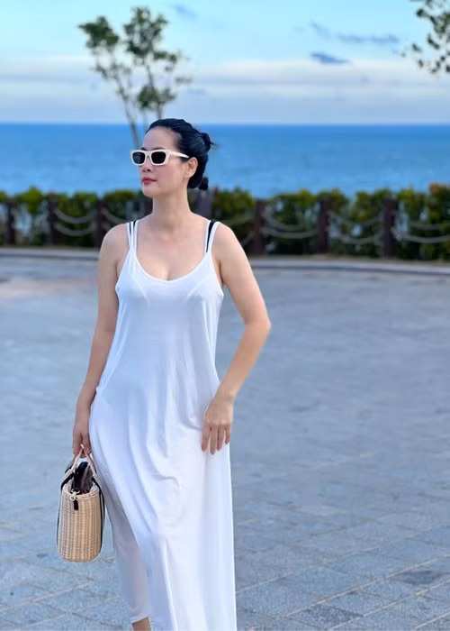 Cách đây 27 năm, bà mẹ hai con từng danh hiệu Hoa khôi Thanh niên Thanh lịch Thời trang Toàn quốc.