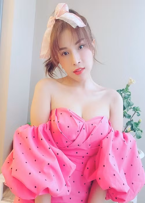 Vẻ gợi cảm ở tuổi 35 của mỹ nhân làng hài Khả Như Ve goi cam o tuoi 35 cua my nhan lang hai Kha Nhu