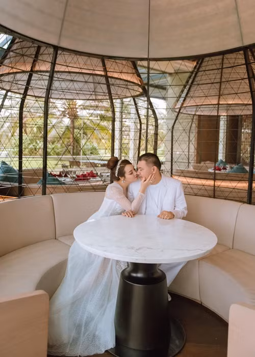 Ông xã hơn 7 tuổi chứng kiến những thành công, thất bại, làm điểm tựa vững chắc cho Mai Thu Huyền.