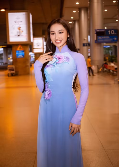 Đoàn Hồng Trang chia sẻ, việc gặp gỡ và có cơ hội cùng làm việc với Karolina Kokesova là mối duyên tuyệt vời để cô có thể học hỏi thêm kinh nghiệm quý báu từ đàn chị chuẩn bị bước vào đấu trường Miss Global International 2022.