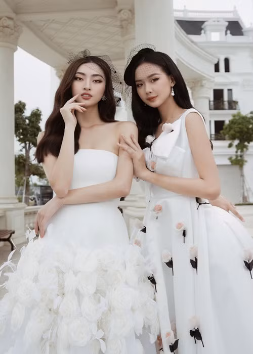 Giành giải Người đẹp Thời trang ở Miss World Vietnam 2022, thí sinh Lê Nguyễn Bảo Ngọc (phải) không chỉ lọt top 20 chung cuộc mà còn được xuất hiện cùng đương kim Miss World Vietnam - Lương Thùy Linh trong bộ ảnh thực hiện tại Thái Nguyên.