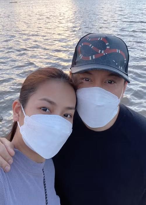 Yến Phương từng chia sẻ, cô thấy may mắn khi lấy người hơn mình nhiều tuổi.