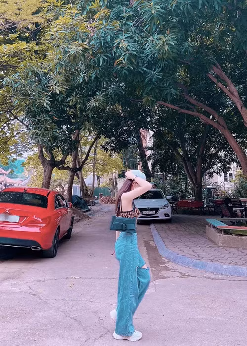 Lương Thu Trang thừa nhận cô hạn chế tương tác với bạn diễn nam đóng cặp với mình.