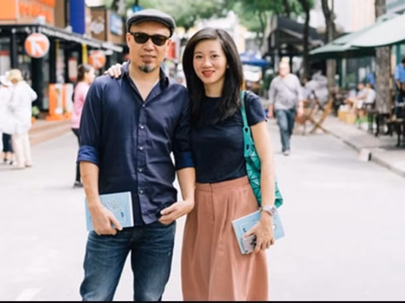 Huy Tuấn là nhạc sĩ, nhà sản xuất âm nhạc khá nổi tiếng. Mới đây, bài hát "Let’s Shine" – "Hãy tỏa sáng" của anh là ca khúc chính thức của SEA Games 31. Cởi mở chia sẻ hoạt động nghệ thuật song nhạc sĩ Huy Trấn khá kín tiếng trong chuyện tình cảm. Ảnh: Nhịp sống Việt