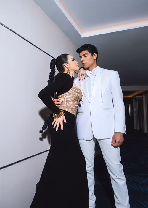 Sau lần hợp tác đầu tiên, Castellani đăng tải ảnh Lý Nhã Kỳ lên Instagram có 1,4 triệu người theo dõi của mình.