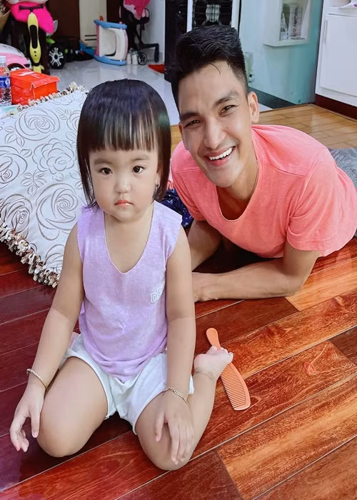 Bé Minnie nhận được sự quan tâm đặc biệt của người hâm mộ trong sự kiện trọng đại của vợ chồng Mạc Văn Khoa sắp diễn ra.