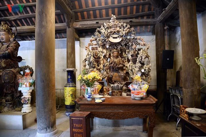 Mỗi pho tượng đều được tạc ở nhiều tư thế, dáng vẻ khác nhau nhưng toát lên tính từ bi hỷ xả của nhà Phật.