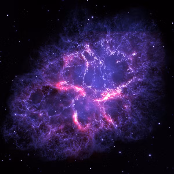 Cassiopeia A xuất hiện sau khi ngôi sao phát nổ thổi bay một lượng vật chất gồm lưu huỳnh nhiều gấp 10.000 lần tất cả lưu huỳnh trên Trái Đất, silicon gấp 20.000 lần, sắt gấp 70.000 lần và oxy gấp 1 triệu lần tất cả oxy trên địa cầu chúng ta.