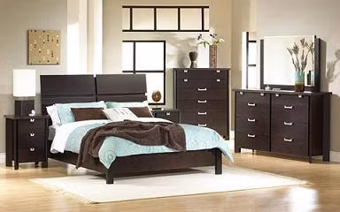 Xét về phương diện phối màu thì màu nâu socola và xanh trứng sáo vẫn là sự kết hợp phổ biến nhất, được sử dụng rộng rãi trong trang trí nội thất, cũng như thiết kế các sản phẩm liên quan đến nhà cửa. Nguyên nhân sự phổ biến này là do sự kết hợp của các yếu tố ngũ hành. Nâu đại diện cho Mộc, xanh đại diện cho Thủy (Thủy sinh Mộc) - yếu tố này cổ vũ và hỗ trợ tăng trưởng cho yếu tố kia.