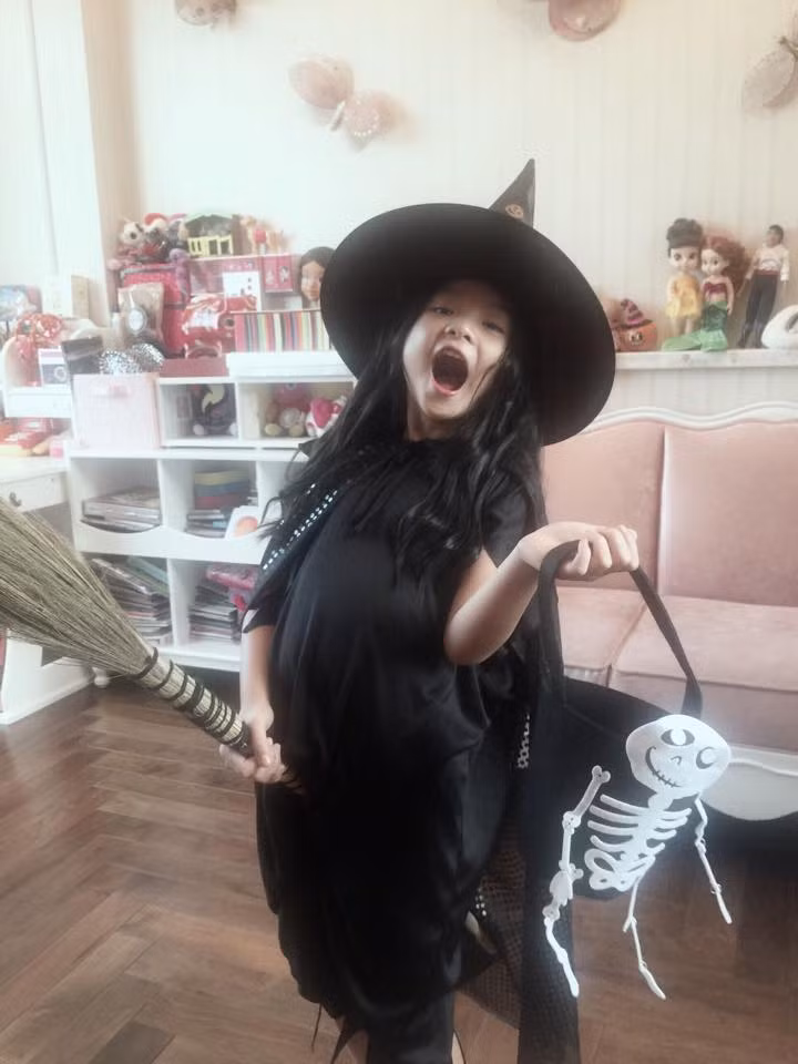 Trương Ngọc Ánh theo đuổi hình tượng kiêu sa, sang trọng. Hình mẫu đó thể hiện cả ở tổ ấm của gia đình với phong cách trang trí châu Âu.