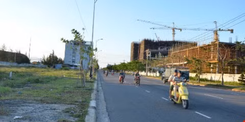 Nhiều lô đất ven biển ở Đà Nẵng được người Trung Quốc núp bóng mua, sau đó hợp thức hóa và thâu tóm quyền sử dụng.