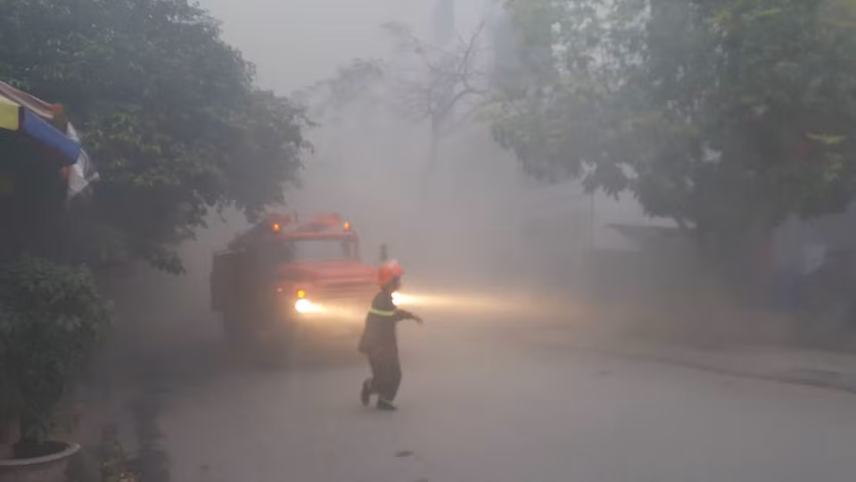 Phòng Cảnh sát Phòng cháy và Chữa cháy số 3 đã điều nhiều cán bộ, chiến sĩ và phương tiện, khí tài đến địa điểm xảy ra cháy.
