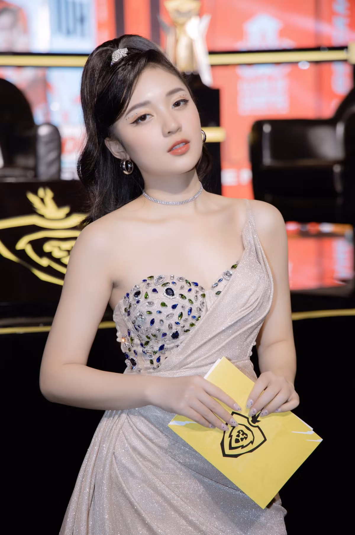 Sở hữu ngoại hình cuốn hút cùng lỗi dẫn thông minh, nhanh nhẹn, Phương Thảo từng được các thế hệ trước nhận định rằng: "Có phong thái dẫn bắt khán giả phải theo dõi mình".