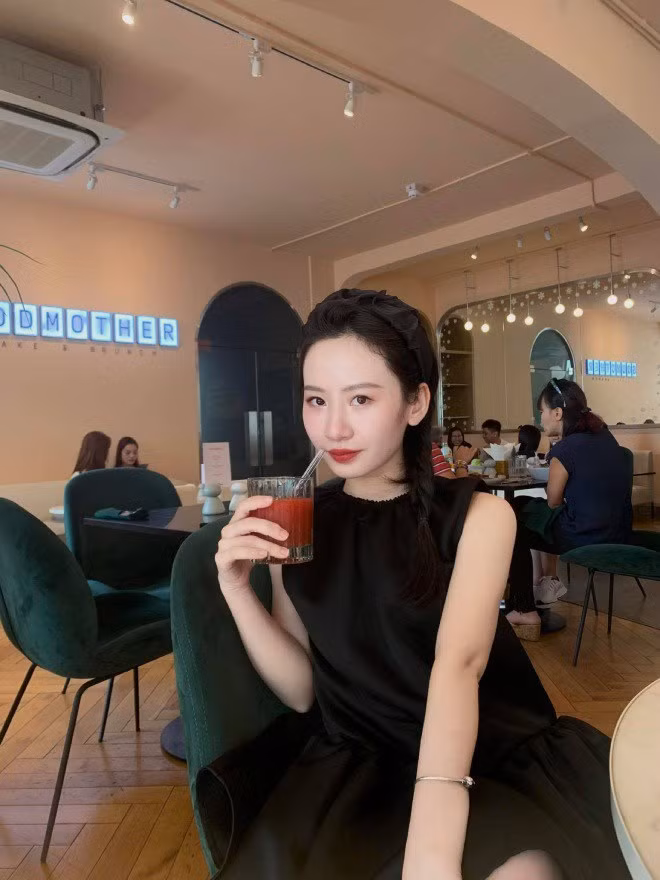 Nàng rich kid liên tục chia sẻ về cuộc sống sang chảnh của bản thân trên trang cá nhân.