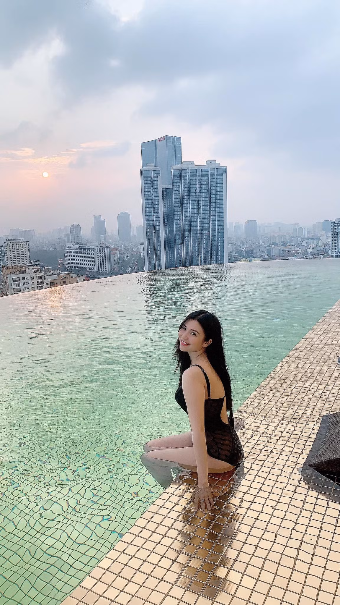 Sau thành công của bộ phim đó, con đường làm diễn viên của Thanh Bi rộng mở hơn khi cô được mời tham gia nhiều phim hơn.