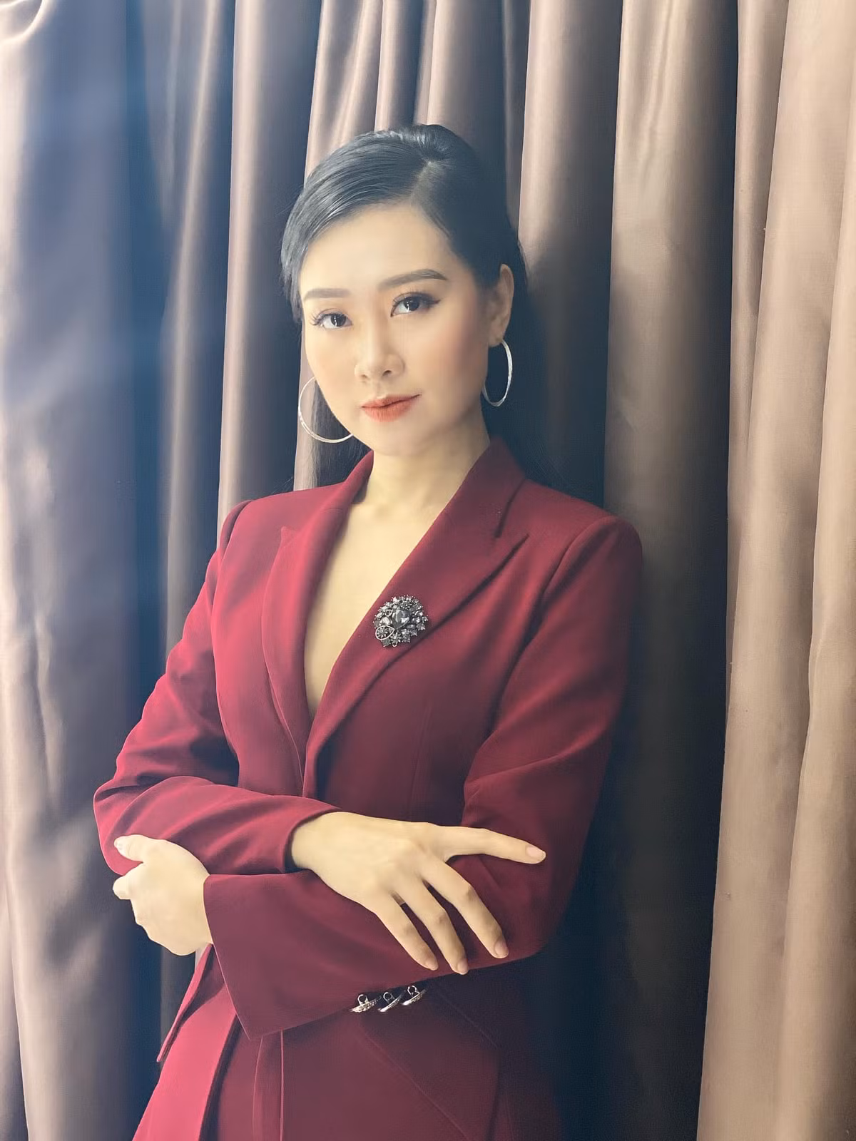 Cô cũng không bao giờ quên chăm sóc bản thân mình. Dù đã hơn 30, Hà Phương vẫn sở hữu mái tóc, làn da và vóc dáng chuẩn.