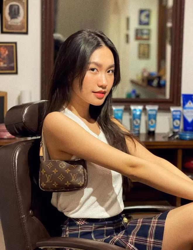 Ban gai tin don Van Hau bat ngo khoe body nhin thoi la me