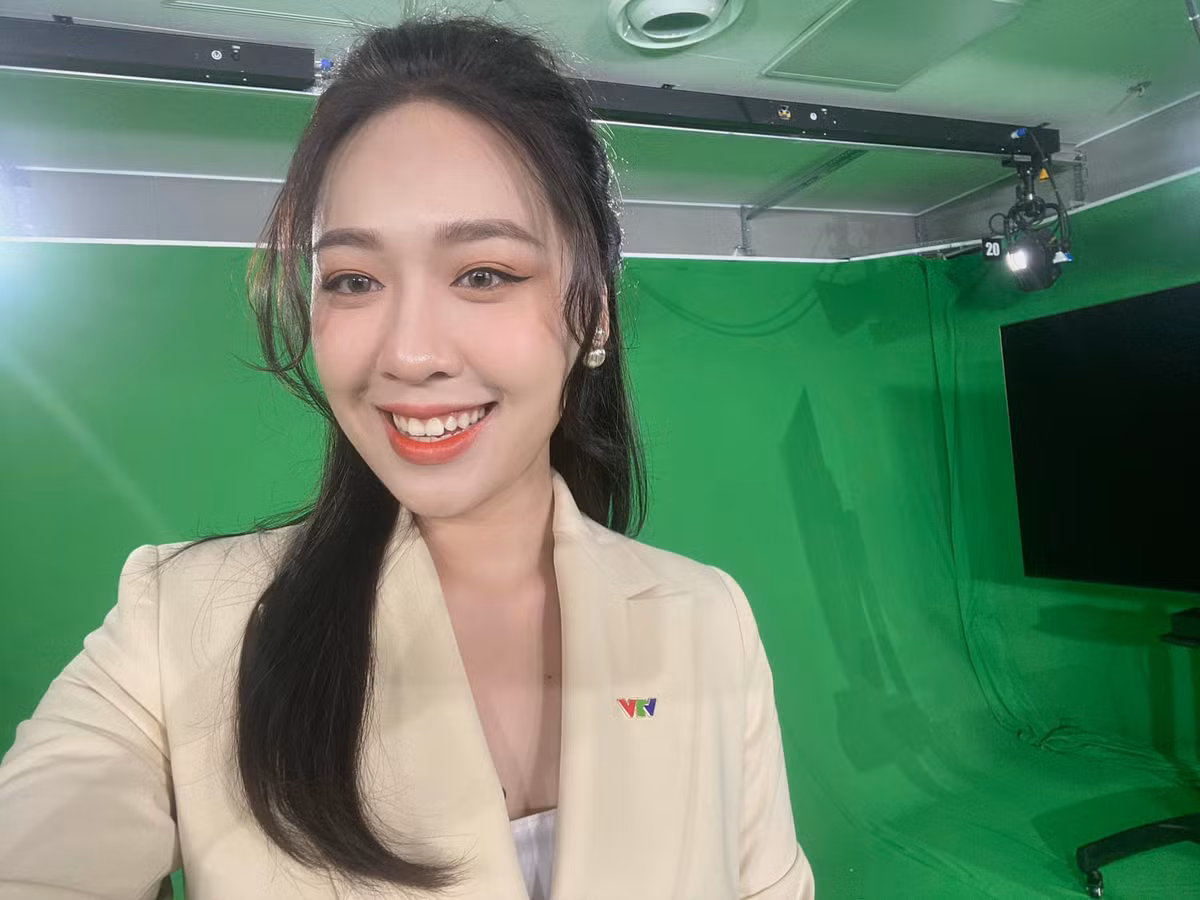Được biết, vị hôn phu của Hà My tên thật là Đinh Viết Hùng, một người khá nổi tiếng trong lĩnh vực công nghệ thông tin và sở hữu một lượng lớn người theo dõi.