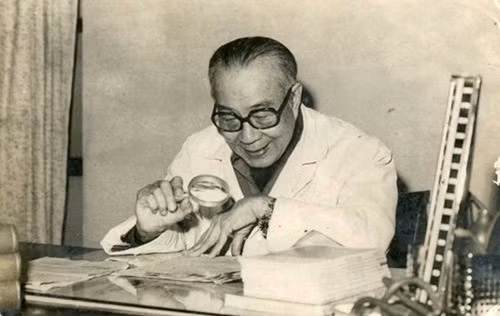 GS. Dang Van Chung: Khi “phu thuy” chuan benh nhu than