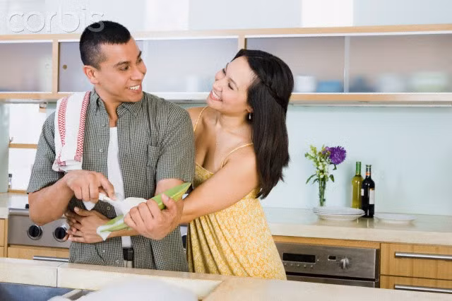Đàn ông biết trân trọng quá khứ. Tuýp đàn ông thường trân trọng tình cảm bạn bè, những người giúp đỡ mình, khó khăn vợ chồng cùng trải qua thì hầu như rất chung thủy. 