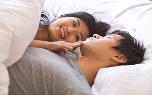 Đàn ông không thể chịu được cuộc sống không tình dục. Có rất nhiều cuộc hôn nhân đã kết thúc bởi cuộc sống chăn gối vợ chồng bất hòa, có thể do người vợ là người lãnh cảm với quan hệ vợ chồng, nên thường dẫn tới hậu quả ly hôn. Điều này cho thấy, nếu một người phụ nữ từ chối quan hệ tình dục với chồng của mình, điều đó đồng nghĩa với việc đẩy chồng vào vòng tay của người phụ nữ khác.