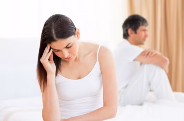 Thứ hai, con cái là nỗi lo chính của người phụ nữ. Người phụ nữ đa phần vì con cái không muốn ly hôn. Thiên chức vĩ đại của người phụ nữ khiến họ nhiều khi có những quyết định sai lầm.