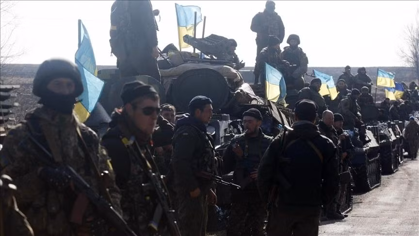 Theo báo cáo từ Militaryland, Lực lượng Vũ trang Ukraine đã bắt đầu thành lập các lữ đoàn cơ giới mới dựa trên những đơn vị đã có kinh nghiệm, và các lực lượng này sẽ được gửi sang các nước phương Tây để huấn luyện. Ví dụ, Lữ đoàn Cơ giới số 160 hiện đang được đào tạo tại Ba Lan.