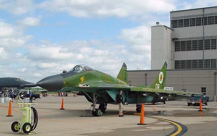 Kết quả của sự can thiệp trên là Quân đội Mỹ đã có được một phi đội MiG-29 để đào tạo phi công và mô phỏng khả năng của kẻ thù. Trong khi bản thân Nga đang loại bỏ MiG-29 ra khỏi biên chế để sử dụng Su-27, thì loại máy bay chiến đấu này vẫn được sử dụng nhiều ở Iran, Iraq, Syria và Triều Tiên.
