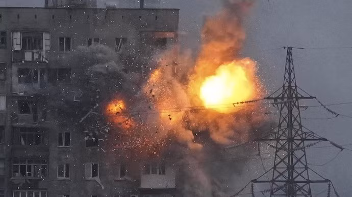 Nga đã cảnh báo rằng, nếu các nước phương Tây gửi quân tới Ukraine, một cuộc xung đột trực tiếp giữa NATO và Nga sẽ là "không thể tránh khỏi". Cuộc tấn công này của Nga cũng là lời cảnh báo đối với Pháp và các nước khác.