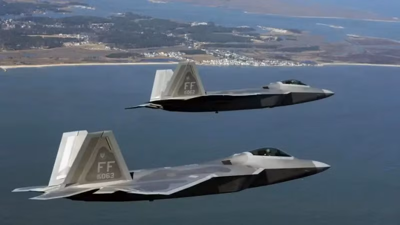 Vì lý do này, kế hoạch cho F-22 nghỉ hưu lần đầu tiên được công bố vào tháng 3/2022. Trước đó một năm, Không quân Mỹ (USAF) đã xác nhận rằng vai trò của phi đội Raptor đối với lực lượng này trong tương lai sẽ không còn quá lớn.