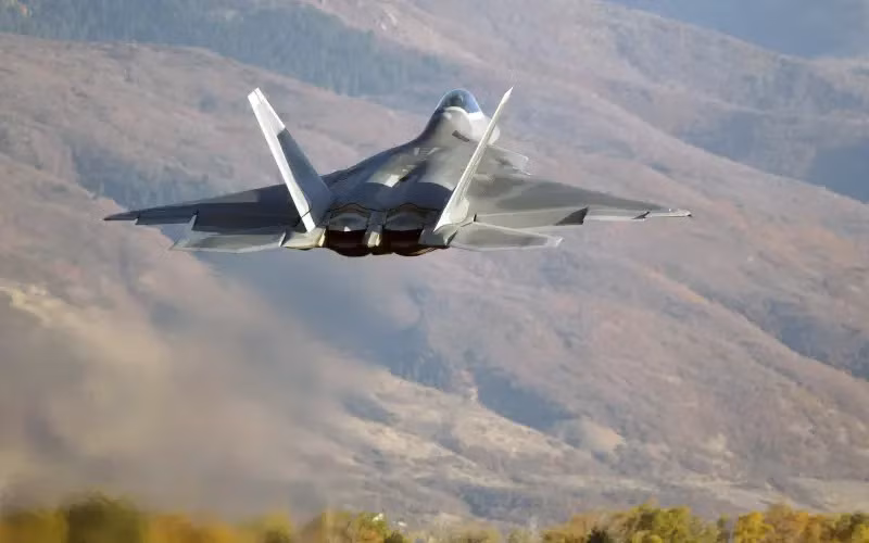 Bằng cách bán F-22 cho Israel, Mỹ cũng có thể đảm bảo rằng đồng minh thân cận này sẽ được trang bị tốt để đối phó với các mối đe dọa, đồng thời duy trì ưu thế quân sự toàn cầu.