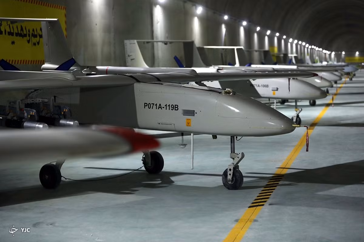Bộ Quốc phòng Nga chưa chính thức thông báo về sự hiện diện của UAV Mohajer trên chiến trường, dù có thể đã đề cập thành công của nó dưới các hình thức khác. Hiện không thể đánh giá hiệu quả của UAV Mohajer-6 với thông tin có sẵn. Từ góc độ kỹ thuật, Mohajer-6 là một sự phát triển thú vị với tiềm năng lớn. UAV này có thể đã thể hiện tốt và trở thành một phần chính thức của phi đội máy bay không người lái Nga. Ảnh: iswnews.com.