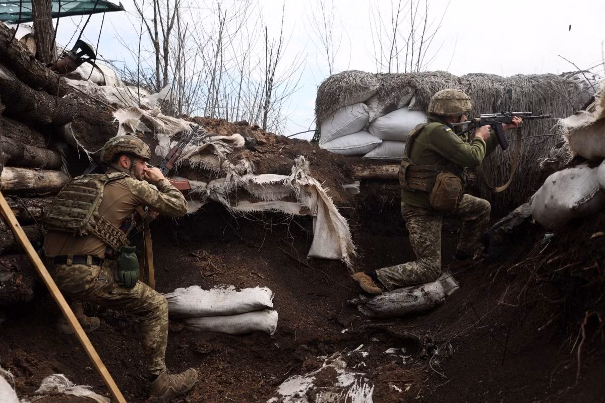 Trong bối cảnh Quân đội Ukraine đang gặp rất nhiều khó khăn trên chiến trường, thì hành động của hai đơn vị được đánh giá là thiện chiến trên đang khiến tình hình thêm trầm trọng, làm ảnh hưởng không nhỏ đến tâm lý của những đơn vị khác đang chiến đấu ở tiền tuyến.