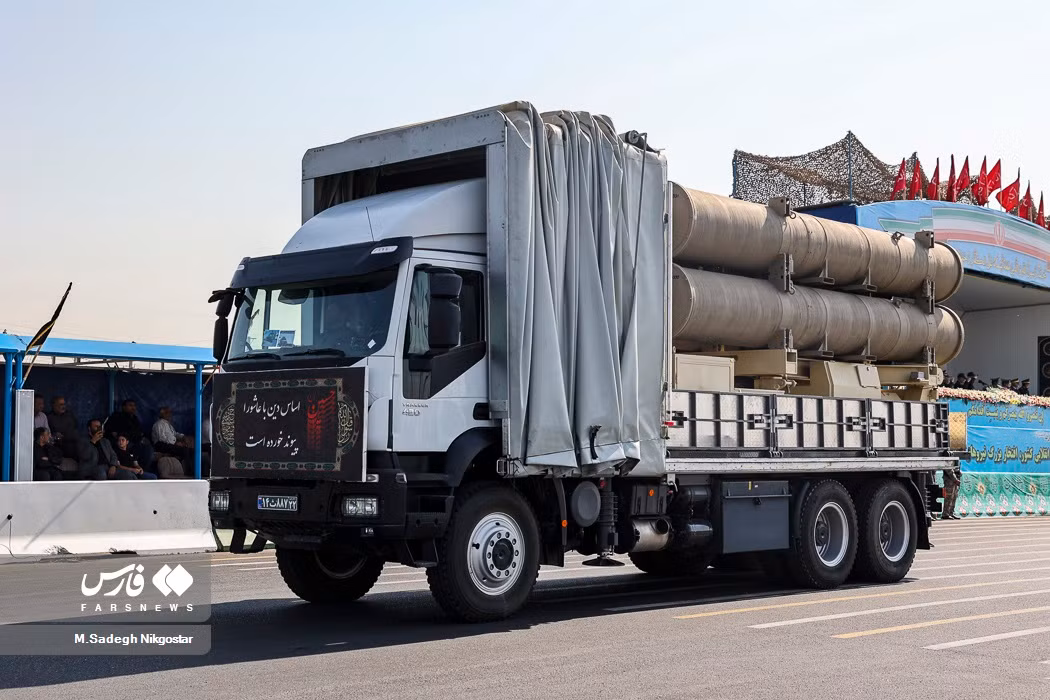 Vào đầu tháng 9, một số phương tiện truyền thông phương Tây đưa tin, một tàu vận tải từ Iran đã đến cảng Nga trên biển Caspi, chở theo lô hàng quân sự bao gồm ít nhất 200 tên lửa đạn đạo "Fateh-360" hay với tên gọi khác “Fath-360”. Theo dự đoán, số tên lửa này sẽ được chuyển giao cho các đơn vị tên lửa và pháo binh của Nga để sử dụng trong chiến dịch quân sự tại Ukraine.